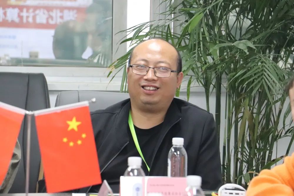 1667218104338858.jpg 6402.jpg